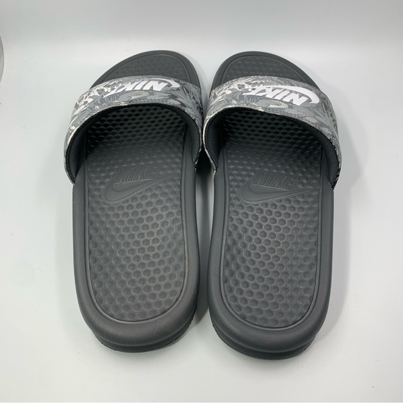 Nike Benassi Slides Mens 8 Gray White Floral Print JDI Slip On Just Do It - Picture 3 of 10